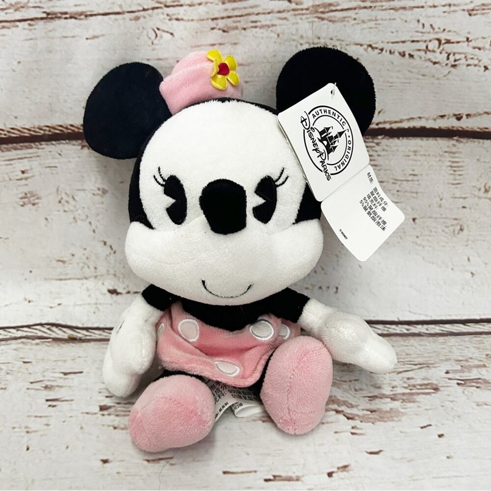 DISNEY PARKS Rare Classic Pink Minnie Mouse Plush 9”